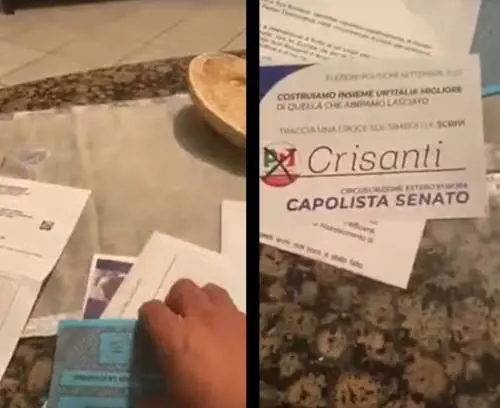 Spunta il volantino nel plico per il voto all'estero: Pd sotto accusa