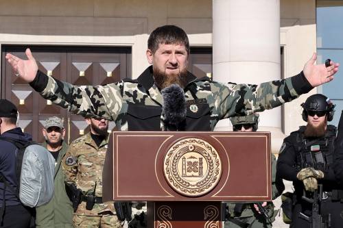 Kadyrov, il pitbull al servizio del padrone Putin "Lo Zar gli aveva chiesto di uccidere Zelensky"
