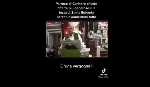 Sacerdote chiede più soldi ai fedeli per organizzare la festa patronale: "È aumentato tutto"