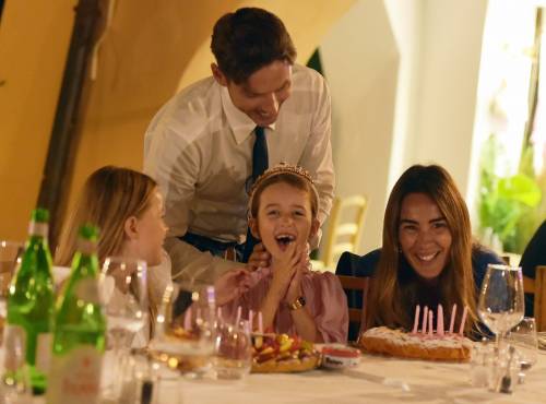 Compleanno in famiglia per la piccola Sofia Valentina Berlusconi: la cena coi genitori