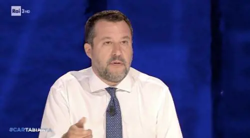 "I comunisti hanno preso soldi dalla Russia". Ora Salvini minaccia querele