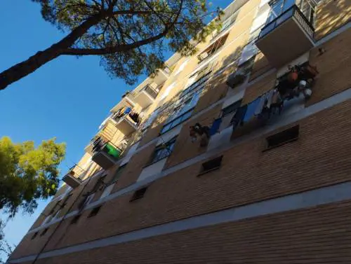 Il blitz scattato per un'accusa web di molestie