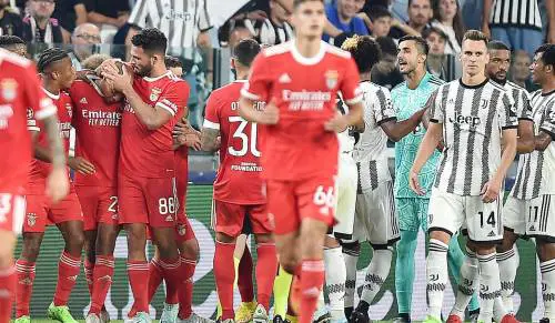 Champions: crisi nera Juve, 1-2 col Benfica. E il Napoli stende i Rangers 3-0