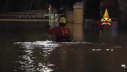 Cos'è il temporale autorigenerante che ha provocato l'alluvione nelle Marche