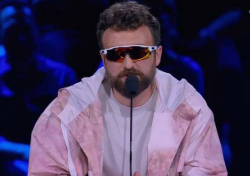 "Imbarazzante, sei una m....". Dargen D'Amico scatenato a X Factor