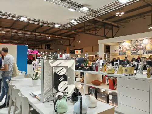 Homi Independent svela il decor della casa per il retail 