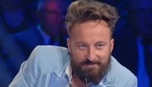 "Piuttosto che parlare di Totti e Blasi rischio il posto". E Facchinetti abbandona lo studio 