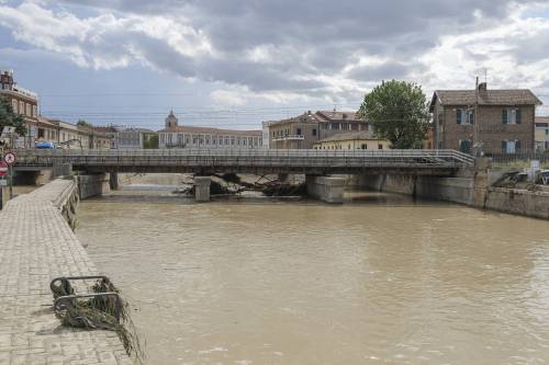 "Non uscite di casa e salite ai piani alti". Nuova allerta meteo a Senigallia