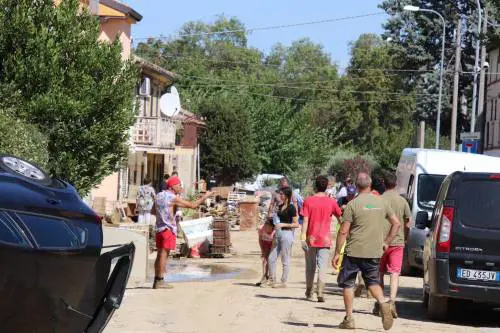 I tour del macabro e l'ira dei sindaci: "Troppi qui in giro a fare fotografie. Non venite da noi"