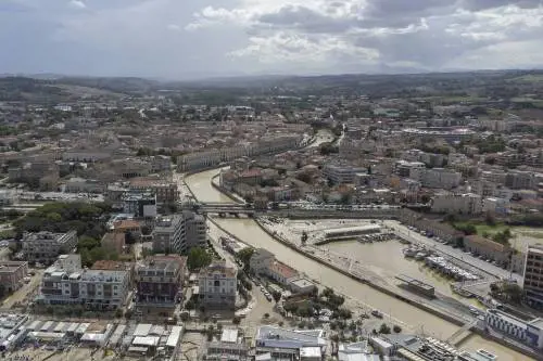 "L'allarme ai Comuni lanciato solo dopo le 22"