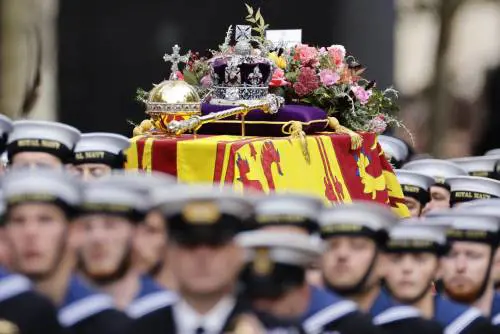 Da Gandhi alla Regina Elisabetta. I grandi funerali della storia