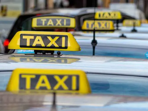 Taxi, dehors e concessioni autostradali: arrivano le nuove regole