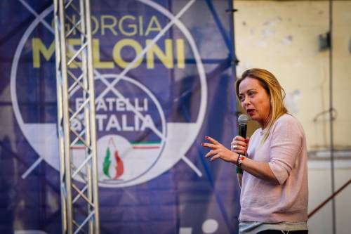 Meloni: "Il loro modello è Ceausescu". Salvini: diranno Bella ciao alla poltrona