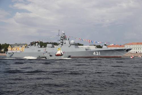 Navi russe nel Mediterraneo: ecco il messaggio di Putin