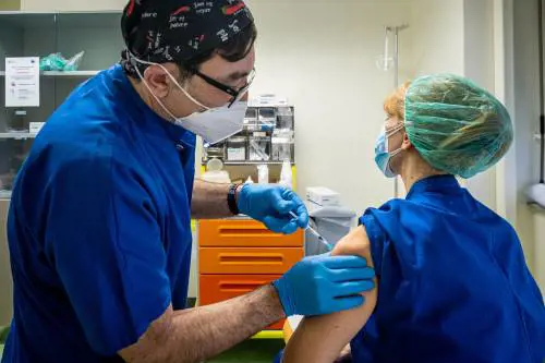 "Vaccino? La legge non c'entra. Per i medici è un valore etico"