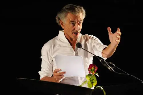 "Cosa ha detto Meloni su Mussolini...". L'ennesima fake di Lévy in tv