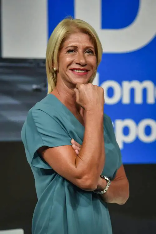 "Azzurre del calcio da riprogrammare"