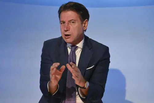 "Chiede armi? Così accetta l'escalation". Conte contro Zelensky