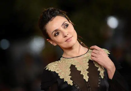 "Lesione della privacy". Ora i legali di Ambra Angiolini passano all'attacco