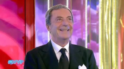 "I reali? Stupratori e organizzatori di orge". Bufera su Attilio Romita al Gf Vip