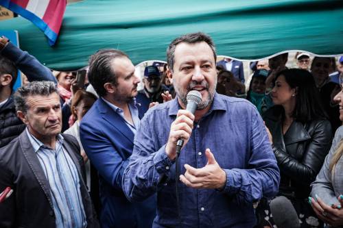 Sette milioni di cartelle in arrivo, Salvini invoca la pace fiscale