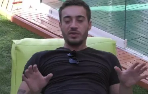 "Tu sei una Porsche, a me serve una Ferrari": bufera su Antonino