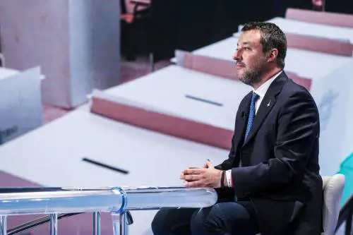 Migranti, Salvini promette il pugno duro: "Se vinco tornano i decreti sicurezza"