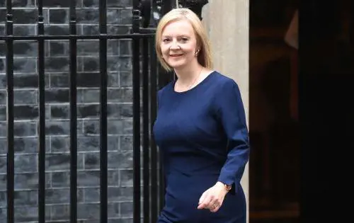 Il dietrofront della Truss ridà ossigeno a Borse e Btp