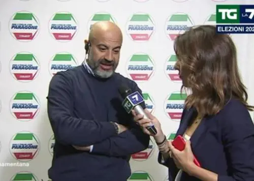 La campagna no vax non funziona: flop di Paragone 
