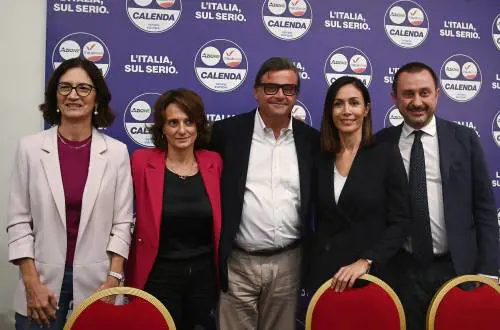 Altro che terzo polo. Renzi e Calenda flop: crollano al sesto posto
