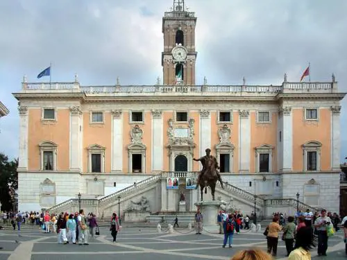 Così Gualtieri mette all'asta gli appartamenti dell'ex provincia di Roma