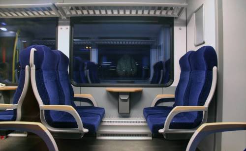 Uno scompartimento interno di un treno (foto di repertorio)
