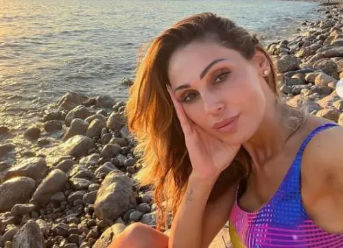 Lutto per Anna Tatangelo: morta a 67 anni la madre