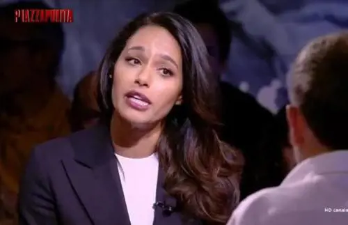 "Meloni è una minaccia per la democrazia". Rula Jebreal fuori controllo