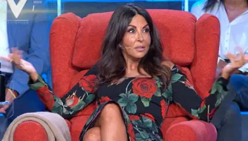 "Lei ordina", "Mi trattate come un cane". Sabrina Ferilli si imbarazza in diretta