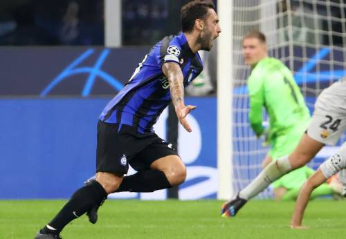 L'Italia del calcio gongola: l'Inter batte 1-0 il Barcellona, il Napoli ne fa 6 all'Ajax