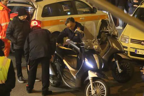 Pistola puntata in faccia per il Rolex: due arresti