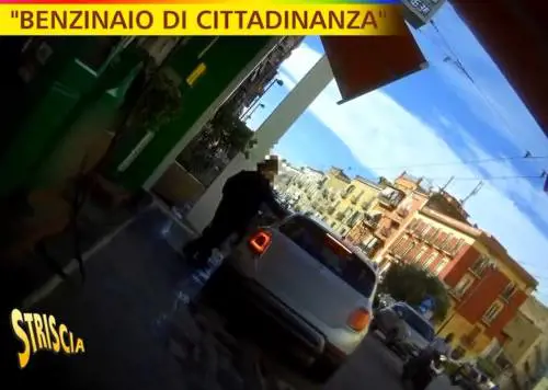 Benzinaio percepisce il reddito di cittadinanza: il caso su Striscia