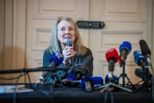 Il Nobel alla scrittrice delle piccole vite. E l’autobiografia si fa universale tra "lotta di classe" e ricerca delle radici
