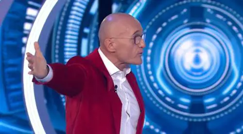 "Vai fuori dallo studio": scoppia la rissa fra Signorini e la Manfuso