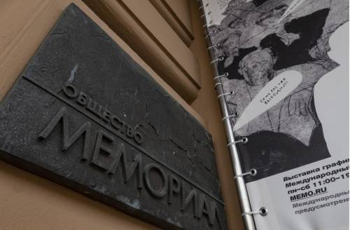 Nobel per la pace, la risposta di Mosca: sequestrata sede della Memorial ong