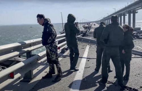 Chi ha colpito il ponte in Crimea? Le inquietudini che scuotono il Cremlino 