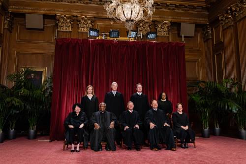 Nuove nubi sulla Corte Suprema Usa: i 5 che influenzeranno le midterm