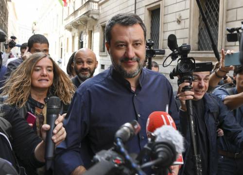 Vertice degli alleati: "Fatti passi avanti verso il governo". Forza Italia e Lega: 4 ministri a partito