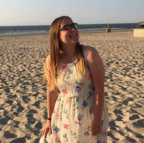"Non provo più niente. Sono un fantasma". La drammatica scelta di una 23enne