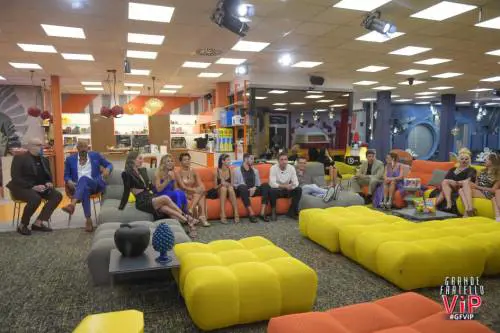 Tra abbandoni e squalifiche, il cast del Gf Vip è a rischio