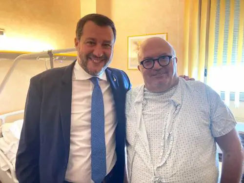 Storace operato per un tumore. La visita di Salvini: "Puntare tutto sulla prevenzione"