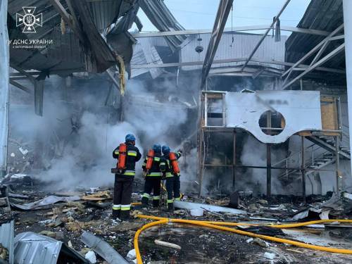 Lasciarla al freddo e al buio: ora per conquistare Kiev i russi cambiano strategia