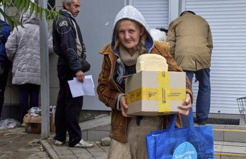 Accoglienza in tilt in Germania: esplode la "bomba profughi" di Putin