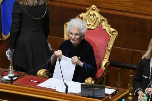 Segre contro l'archiviazione. "Dagli hater insulti nazisti"
